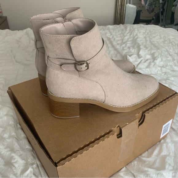 LOFT Booties NEW - Picture 6 of 11